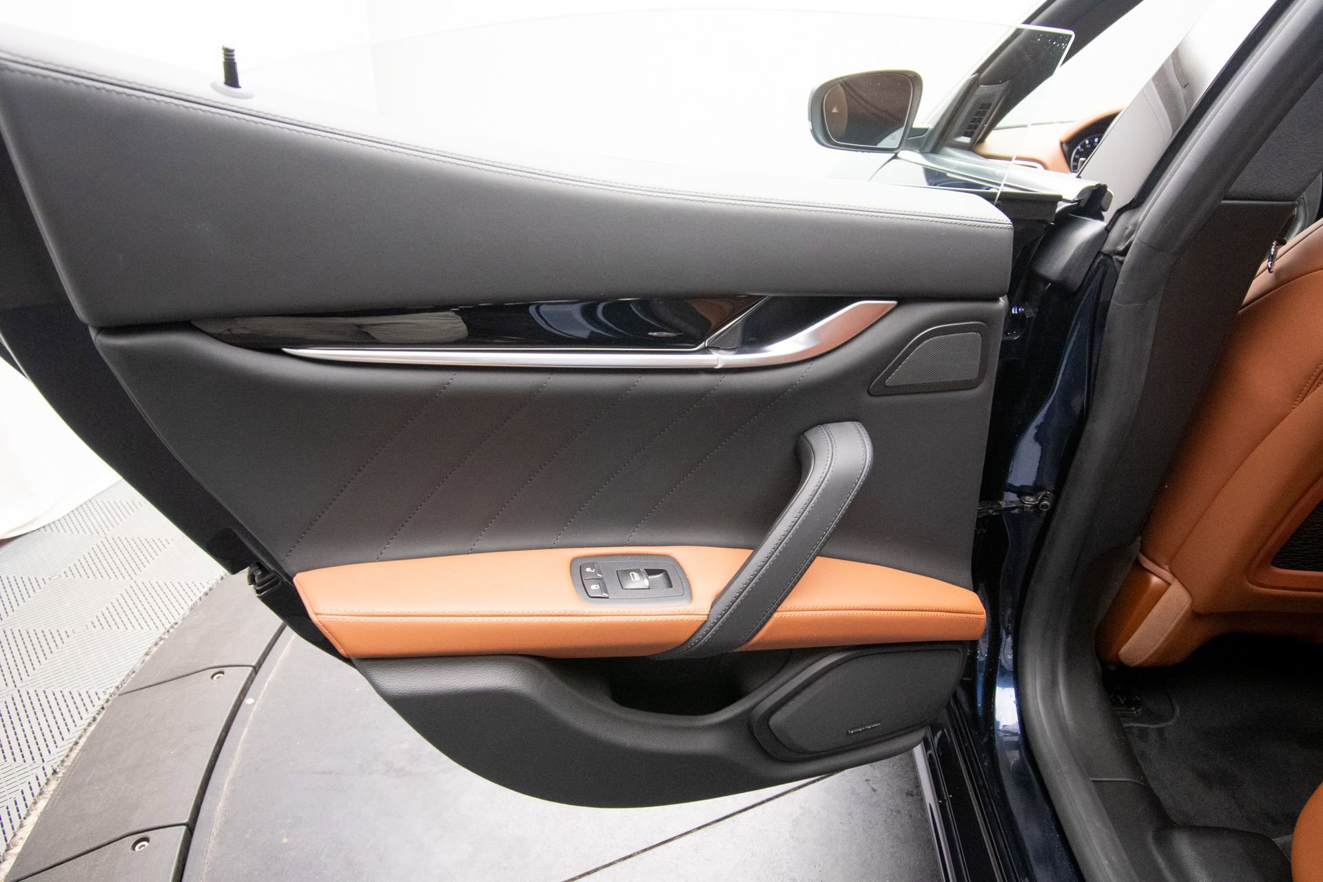 Used 2022 Maserati Ghibli Modena Q4 image 18