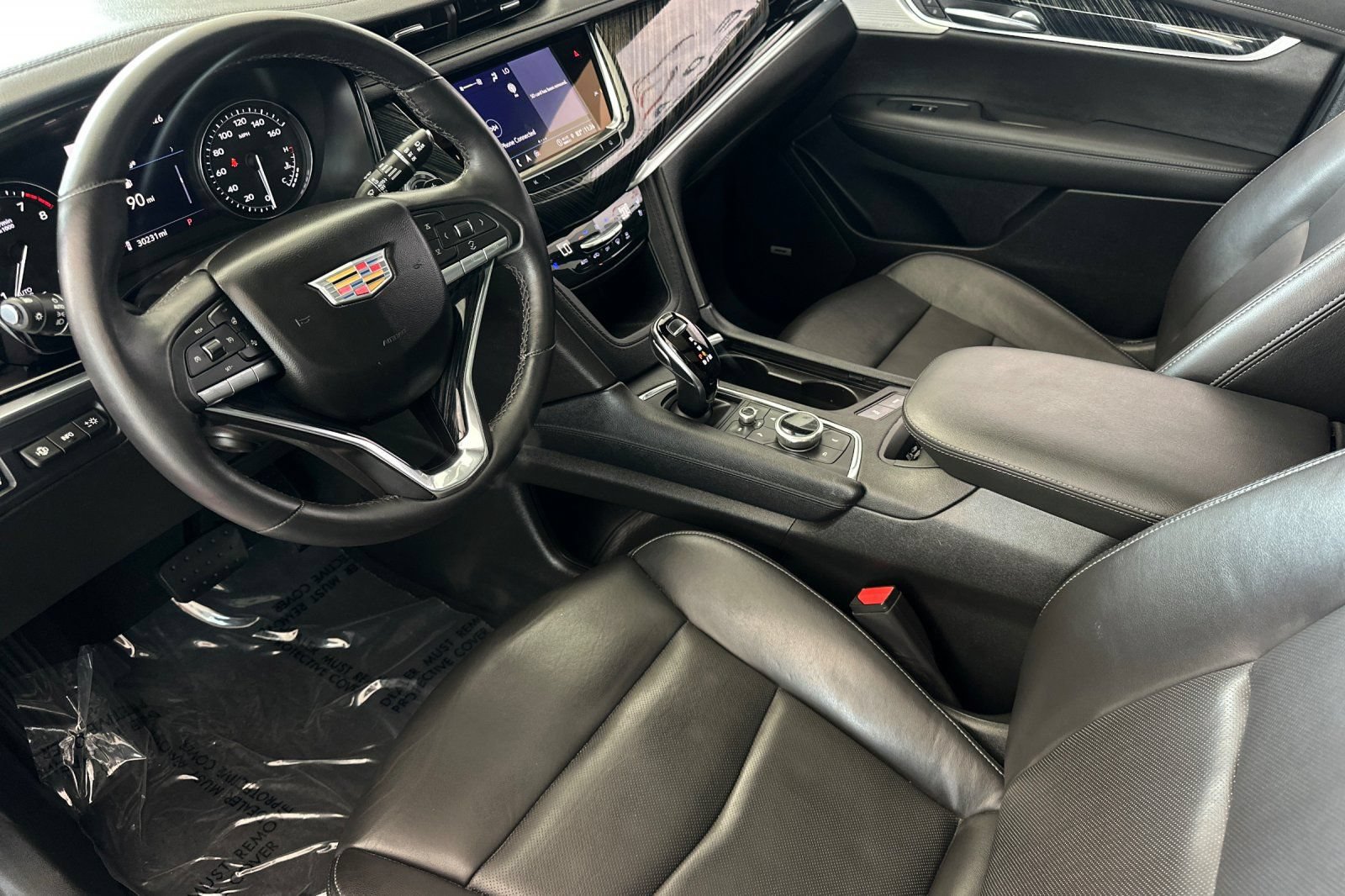 Used 2024 Cadillac XT6 Premium Luxury w/ Technology Package FWD image 10