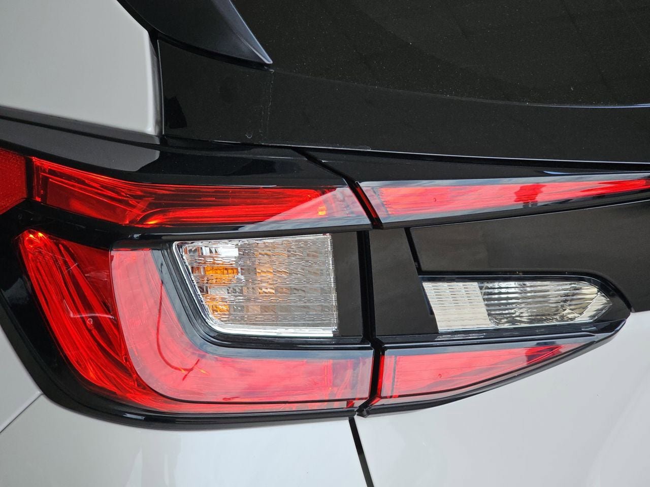 Used 2024 Subaru Crosstrek 2.5i Sport w/ Crosstrek Mirror Package AWD/4WD image 39