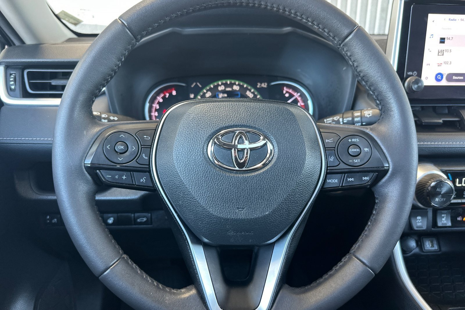 Certified 2024 Toyota RAV4 XLE w/ Convenience Package FWD image 22
