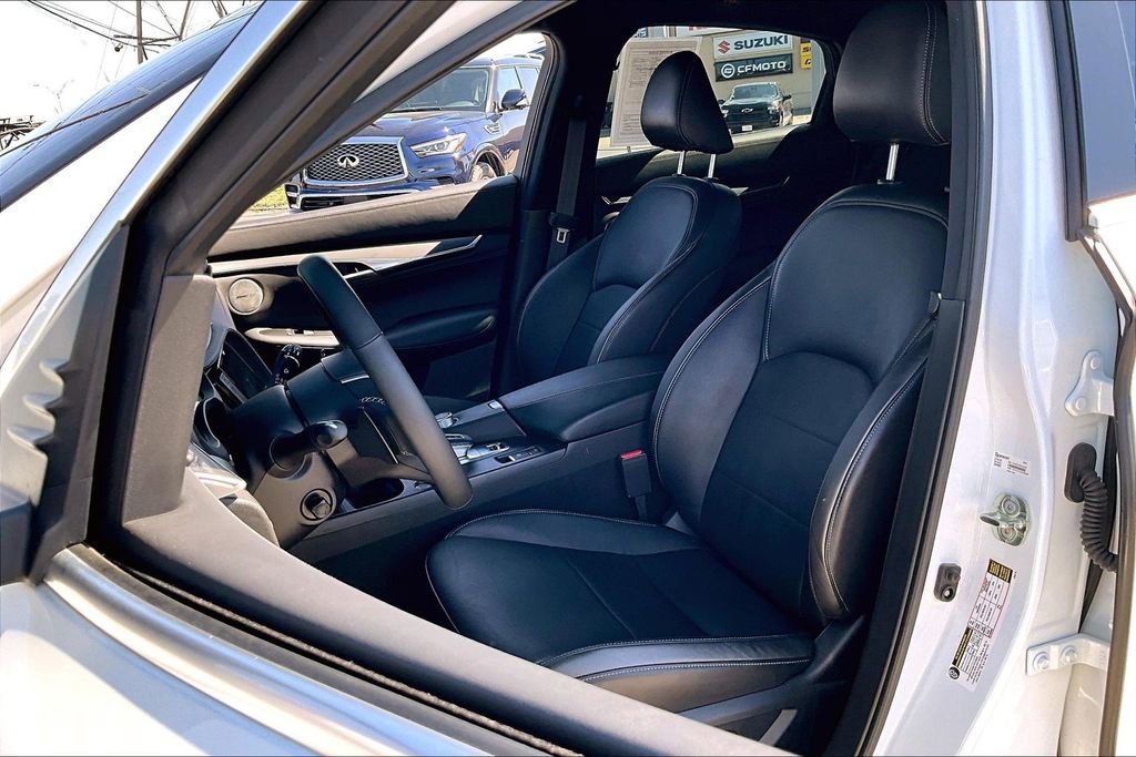 Certified 2025 INFINITI QX55 Essential image 37