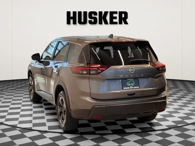 Used 2025 Nissan Rogue SV AWD/4WD image 7