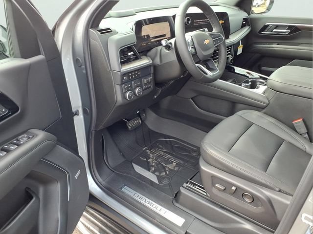 New 2026 Chevrolet Suburban LT w/ Comfort Package AWD/4WD image 10