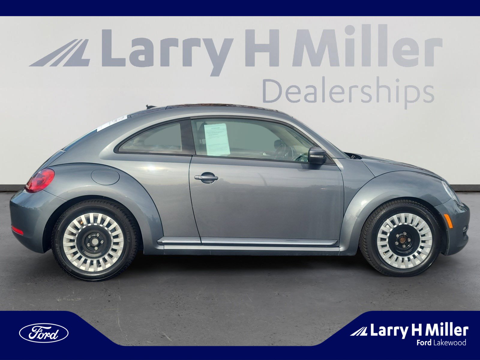 Used 2013 Volkswagen Beetle 2.5 image 6