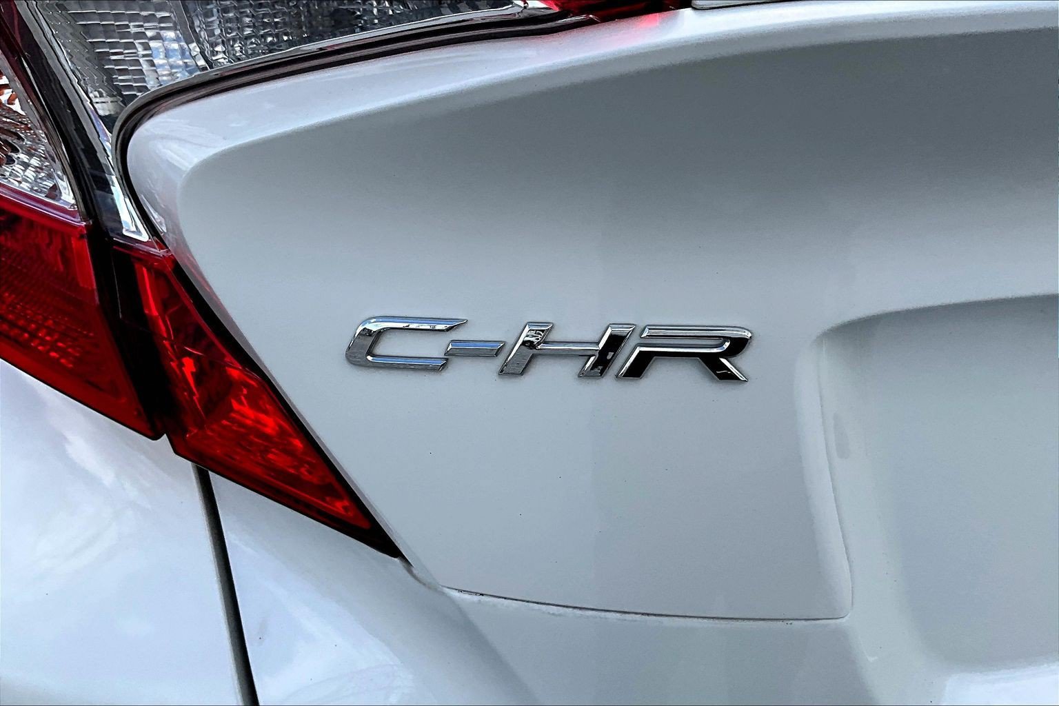 Used 2019 Toyota C-HR XLE FWD image 20