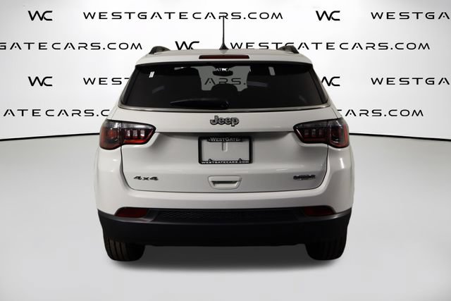 Used 2024 Jeep Compass Latitude AWD/4WD image 4