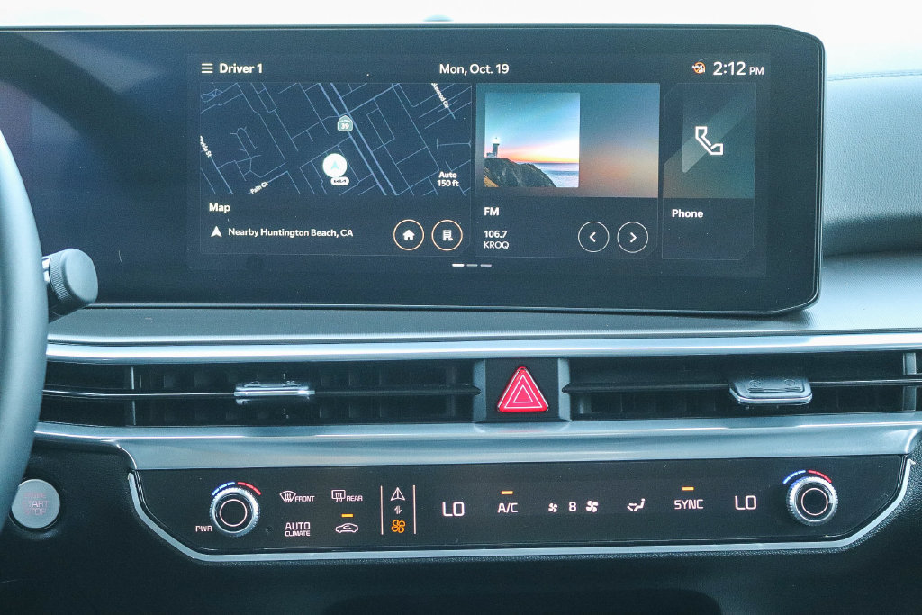 Certified 2025 Kia Sorento SX FWD image 13