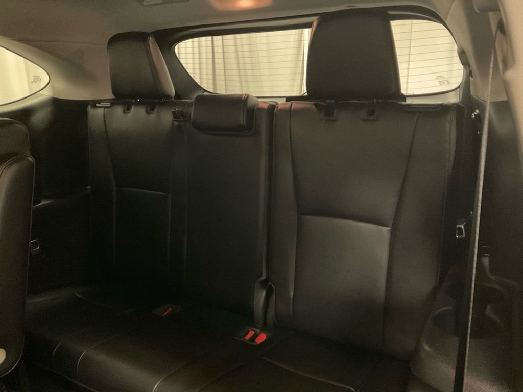 Used 2023 Toyota Highlander Limited image 38