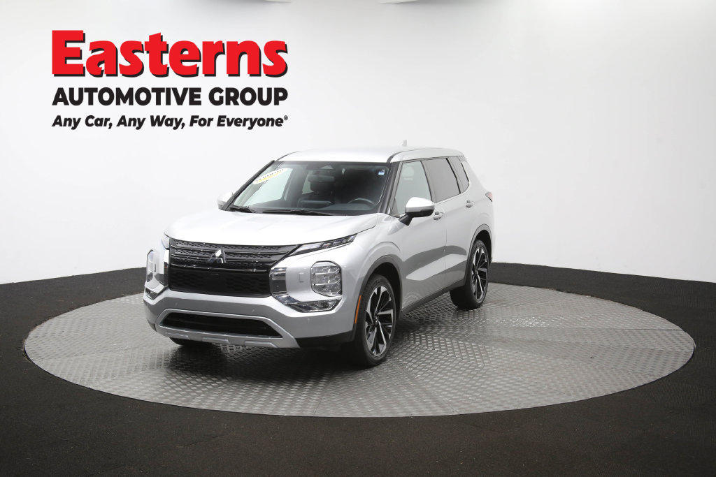 Used 2024 Mitsubishi Outlander SE AWD/4WD image 55