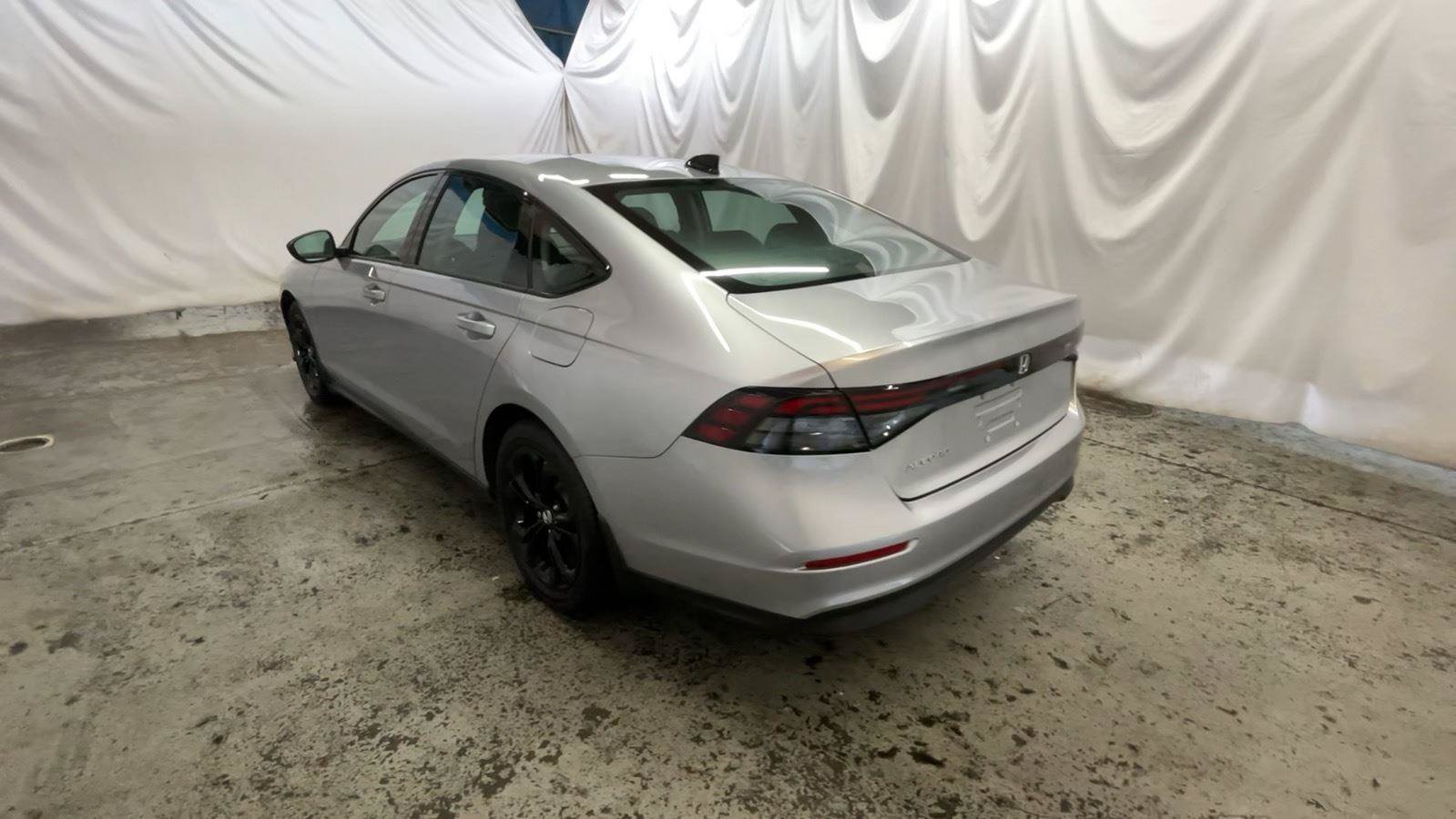 Certified 2025 Honda Accord SE image 8