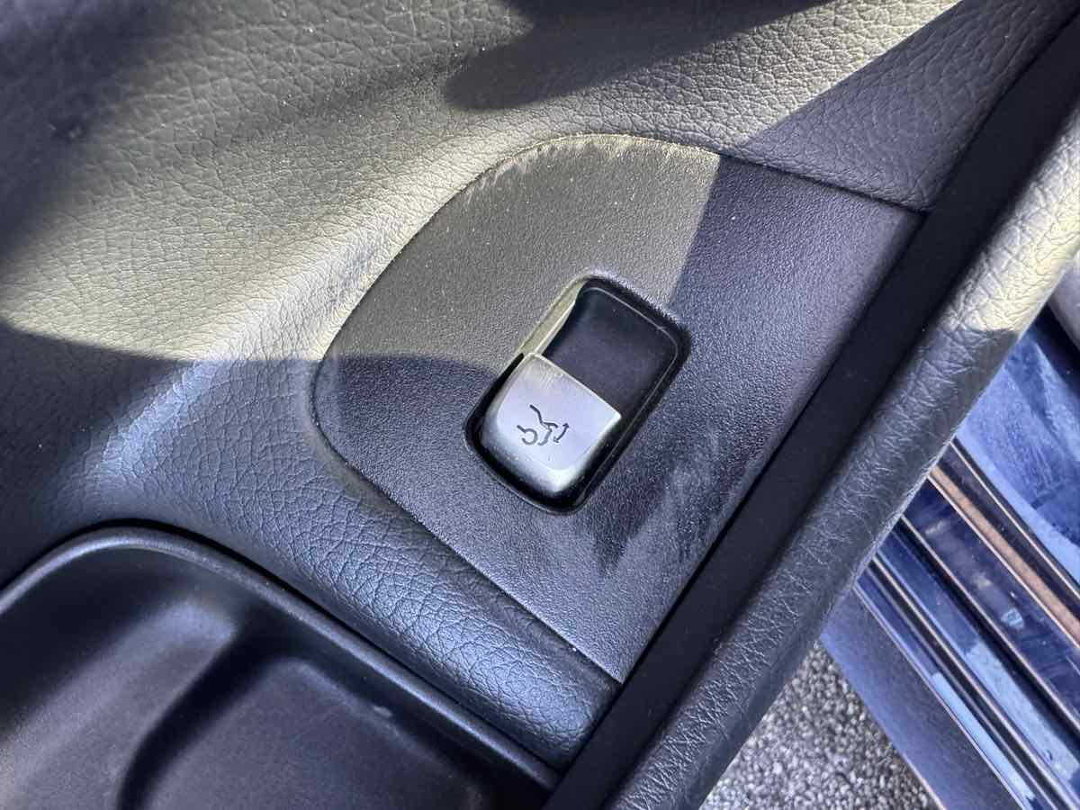 Used 2019 Mercedes-Benz E 300 4MATIC w/ Premium 1 Package image 26