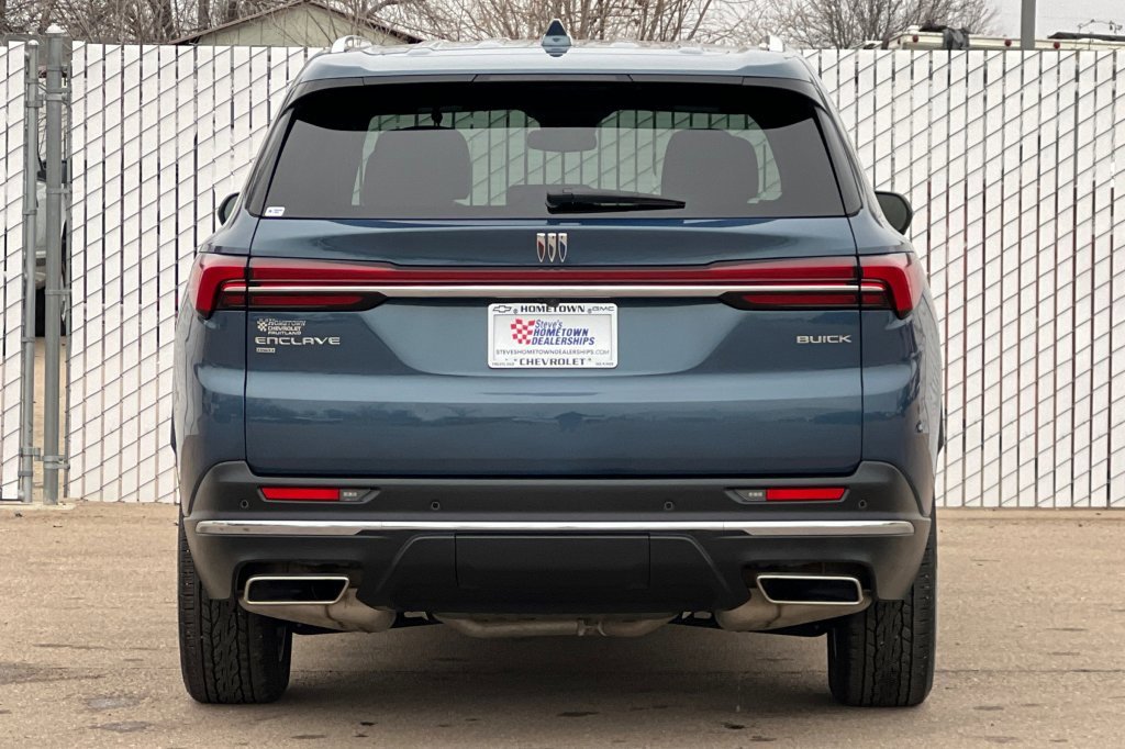 Used 2025 Buick Enclave Preferred image 5