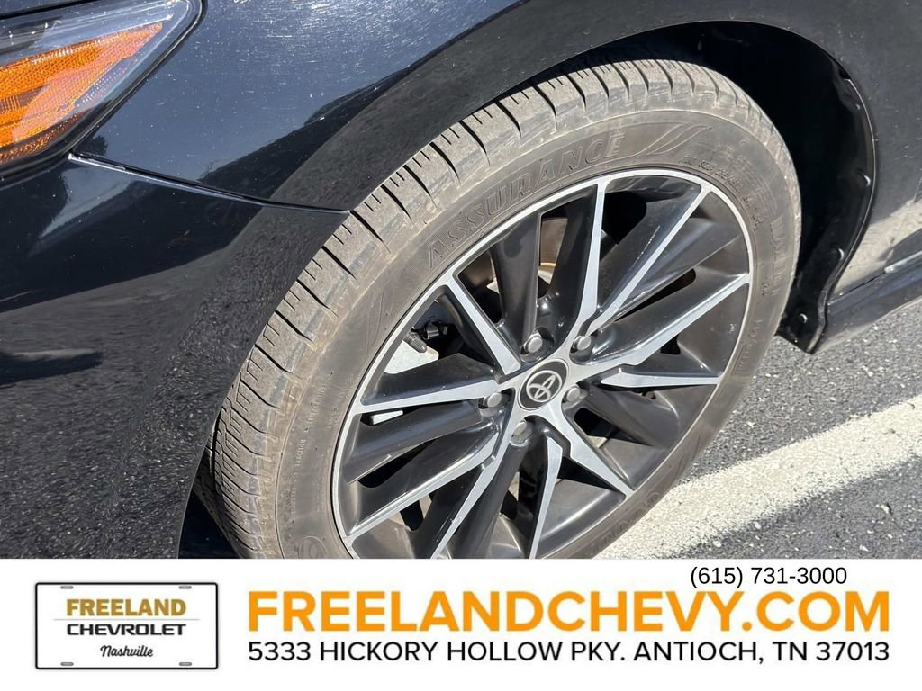 Used 2021 Toyota Camry SE FWD image 9