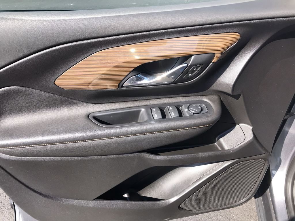 Used 2020 GMC Terrain SLE image 13