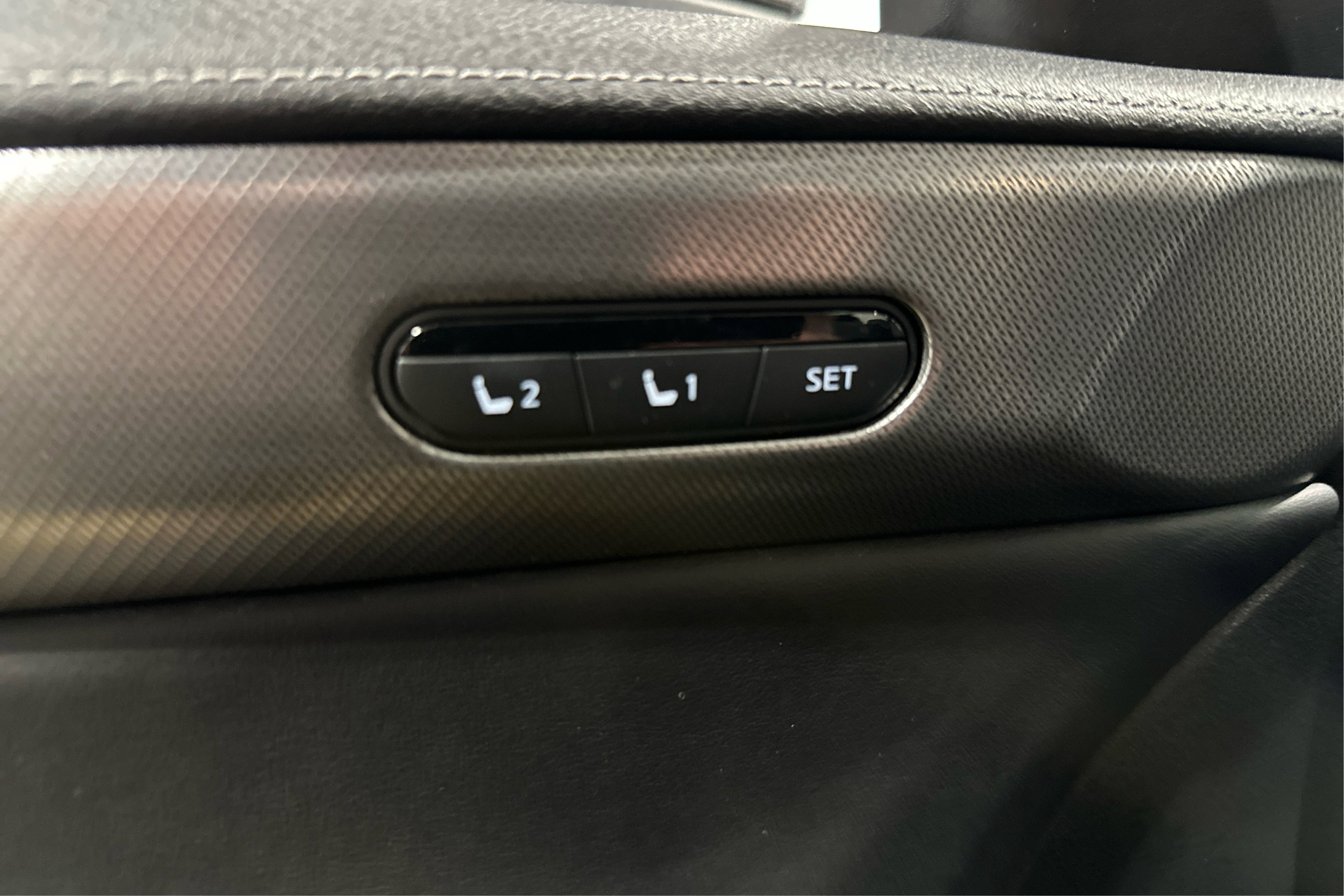 Used 2024 INFINITI QX60 Luxe image 17