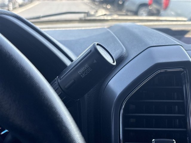 Used 2018 Ford F150 XLT w/ Equipment Group 302A Luxury image 16