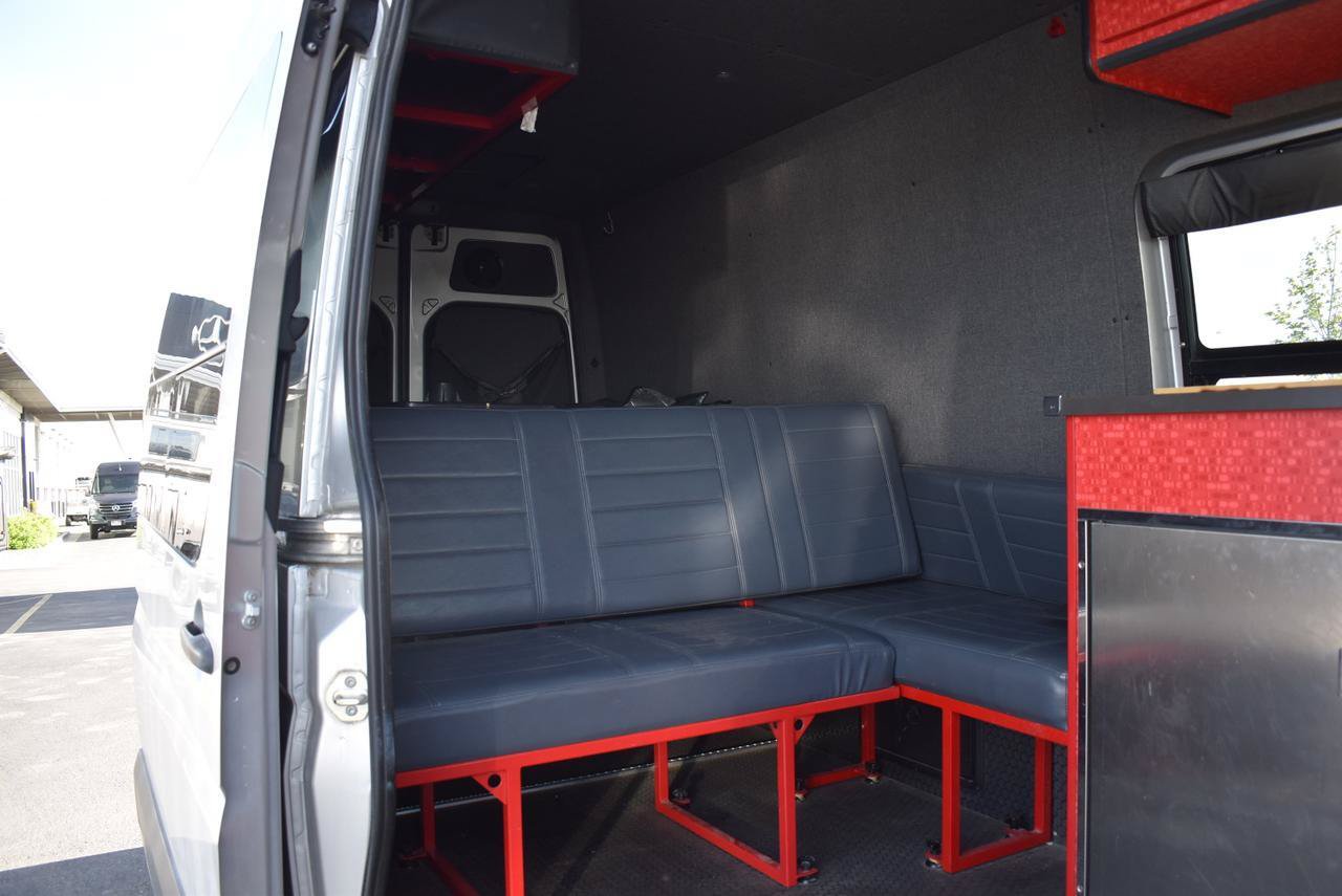 Used 2013 Mercedes-Benz Sprinter 2500 image 9