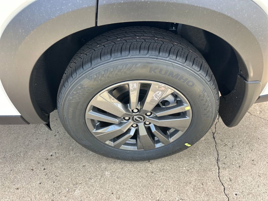 New 2026 Nissan Pathfinder SV AWD/4WD image 36