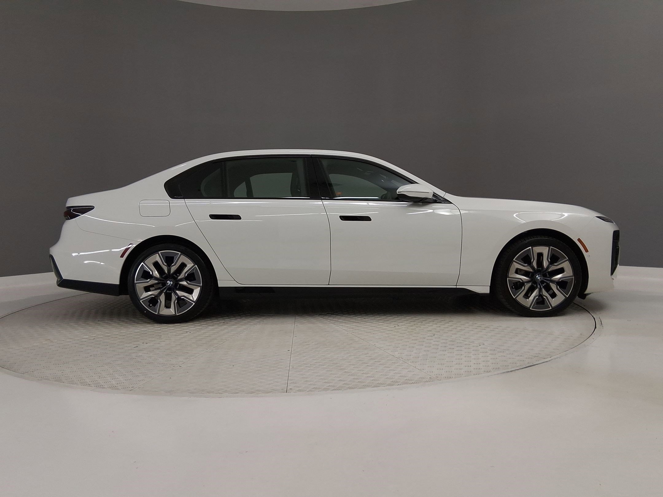 Certified 2023 BMW 740i 740i image 6