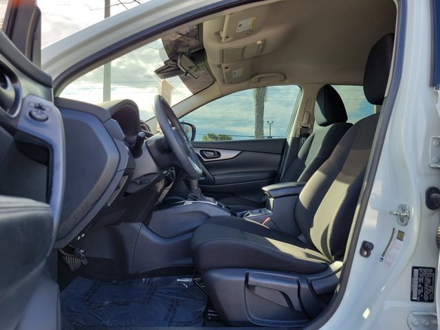 Used 2022 Nissan Rogue Sport S image 17