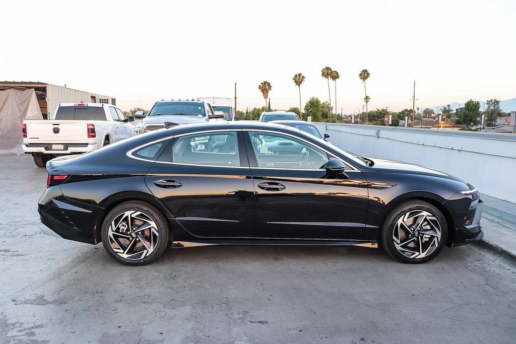 Used 2024 Hyundai Sonata SEL w/ Convenience Package FWD image 13