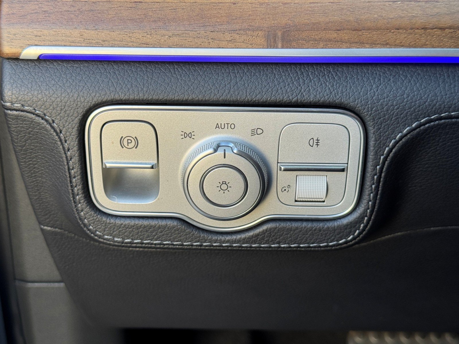 Used 2024 Mercedes-Benz GLS 580 4MATIC image 19