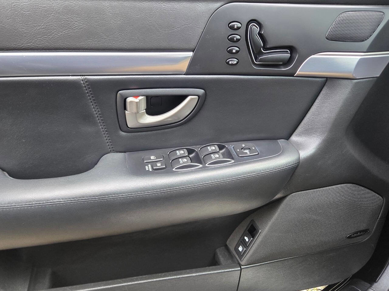 Used 2008 Kia Amanti w/ Leather Pkg image 26