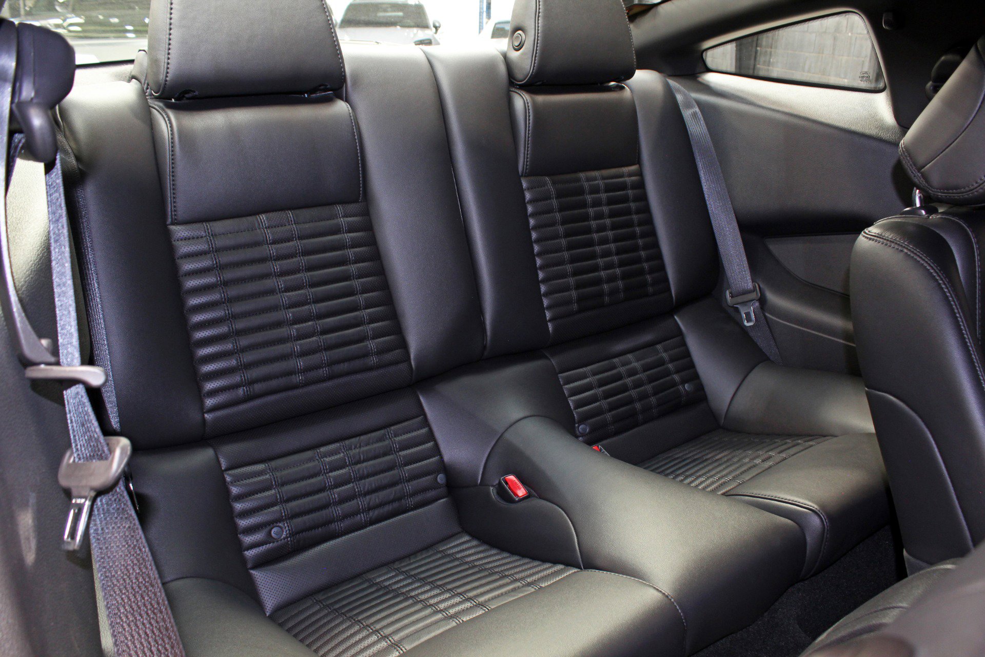 Used 2014 Ford Mustang Shelby GT500 w/ Equipment Group 821A RWD image 52