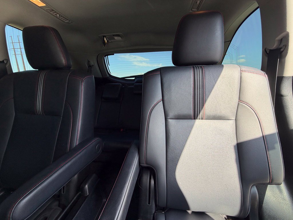 Used 2019 Toyota Highlander SE FWD image 9