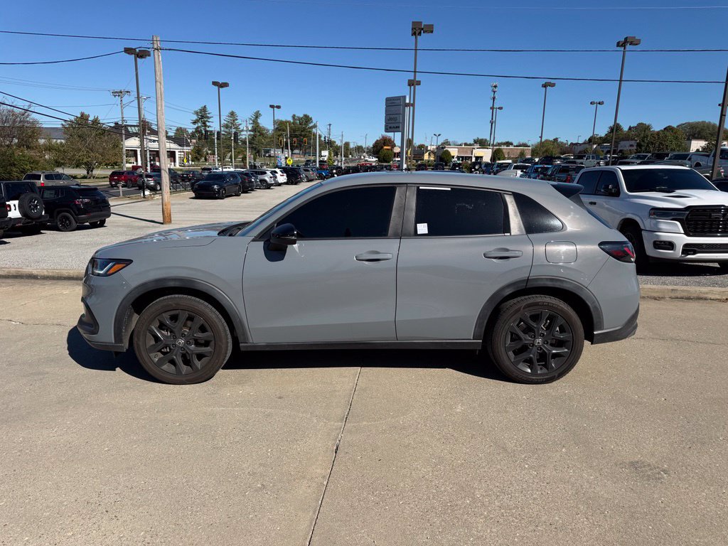 Used 2023 Honda HR-V Sport image 9