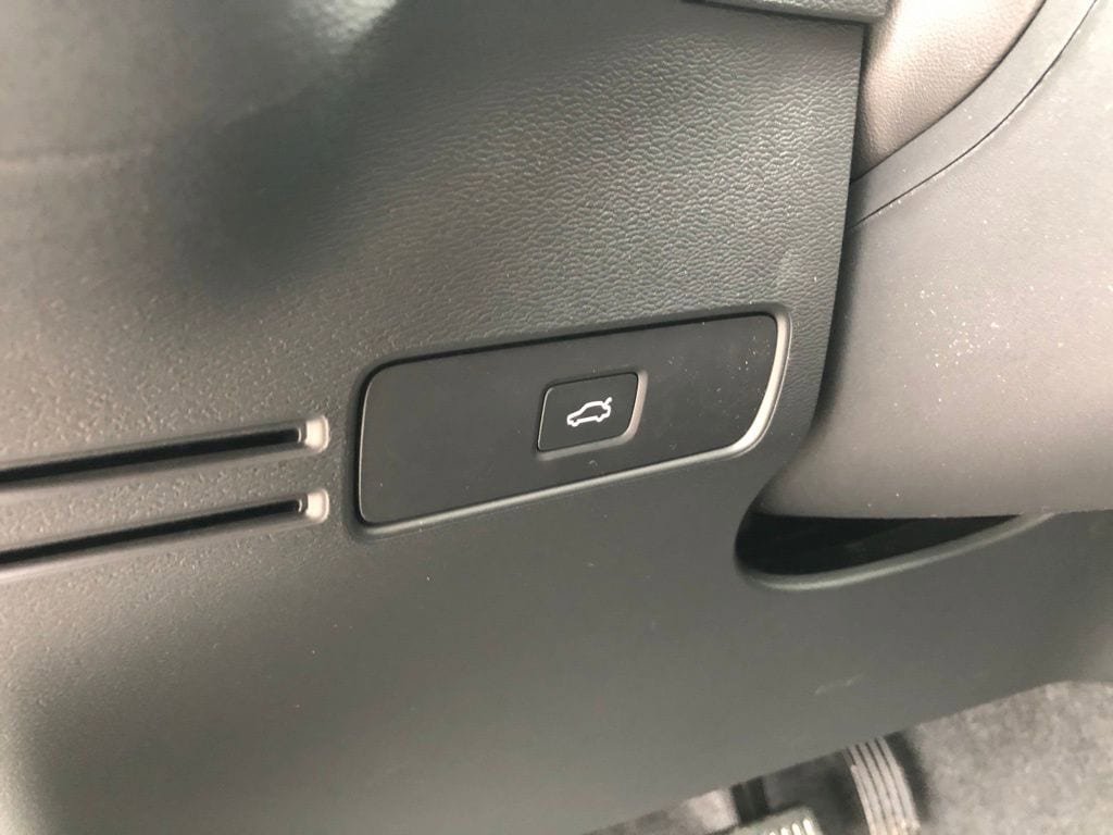 New 2026 Volvo XC40 B5 Plus w/ Protection Package Premier AWD/4WD image 12