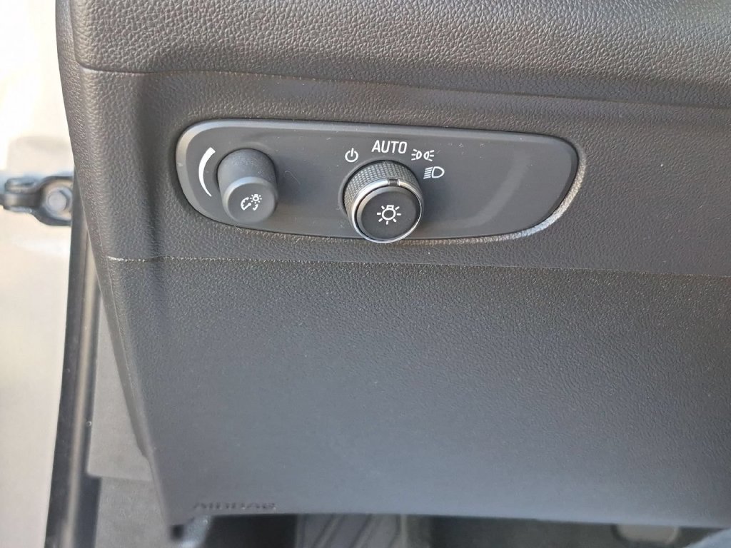 Certified 2021 Buick Envision Preferred FWD image 18