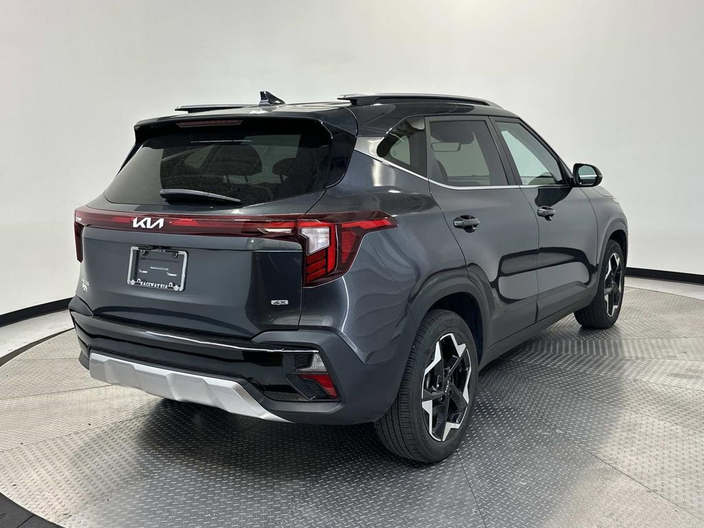 Used 2024 Kia Seltos EX image 7