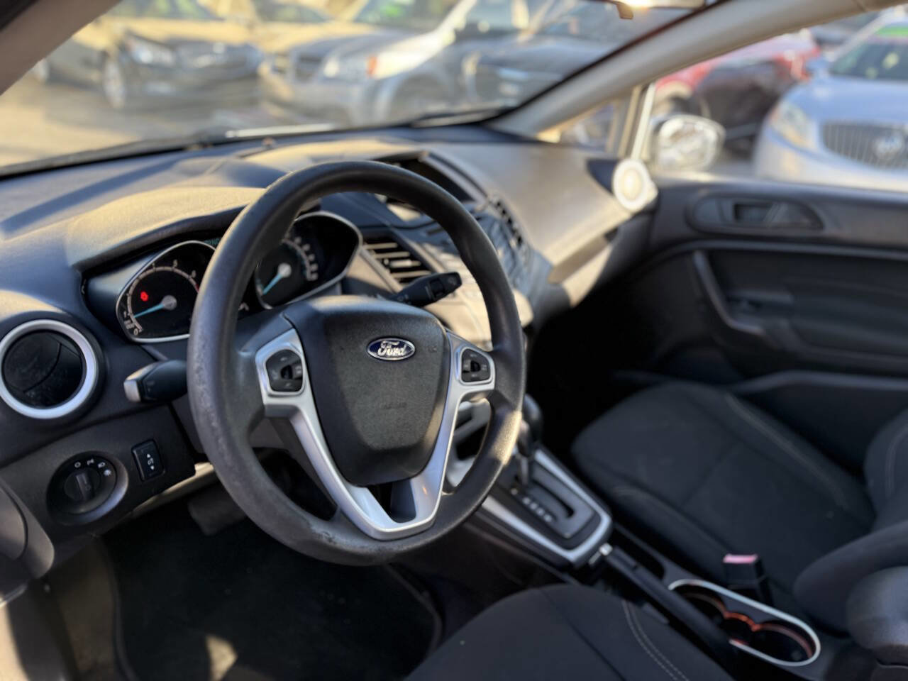 Used 2017 Ford Fiesta SE image 13