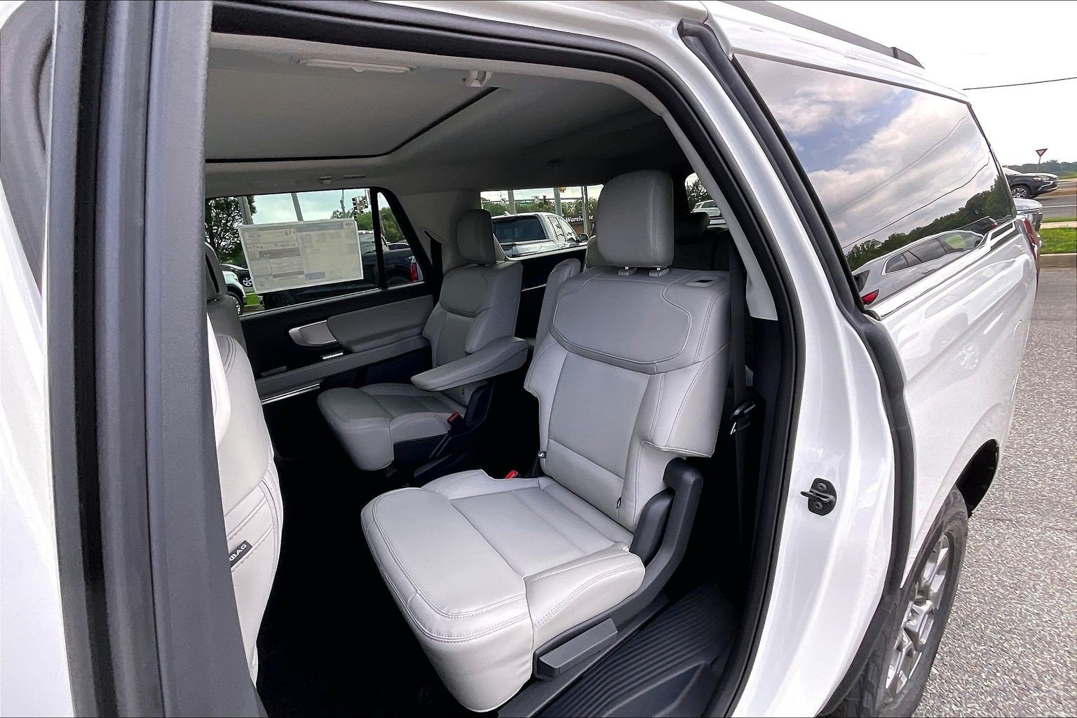 New 2026 Ford Expedition Max Active AWD/4WD image 10