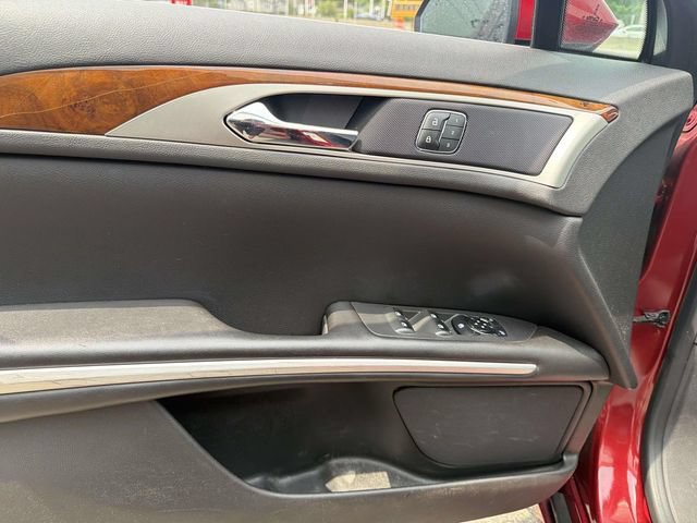 Used 2013 Lincoln MKZ AWD image 12