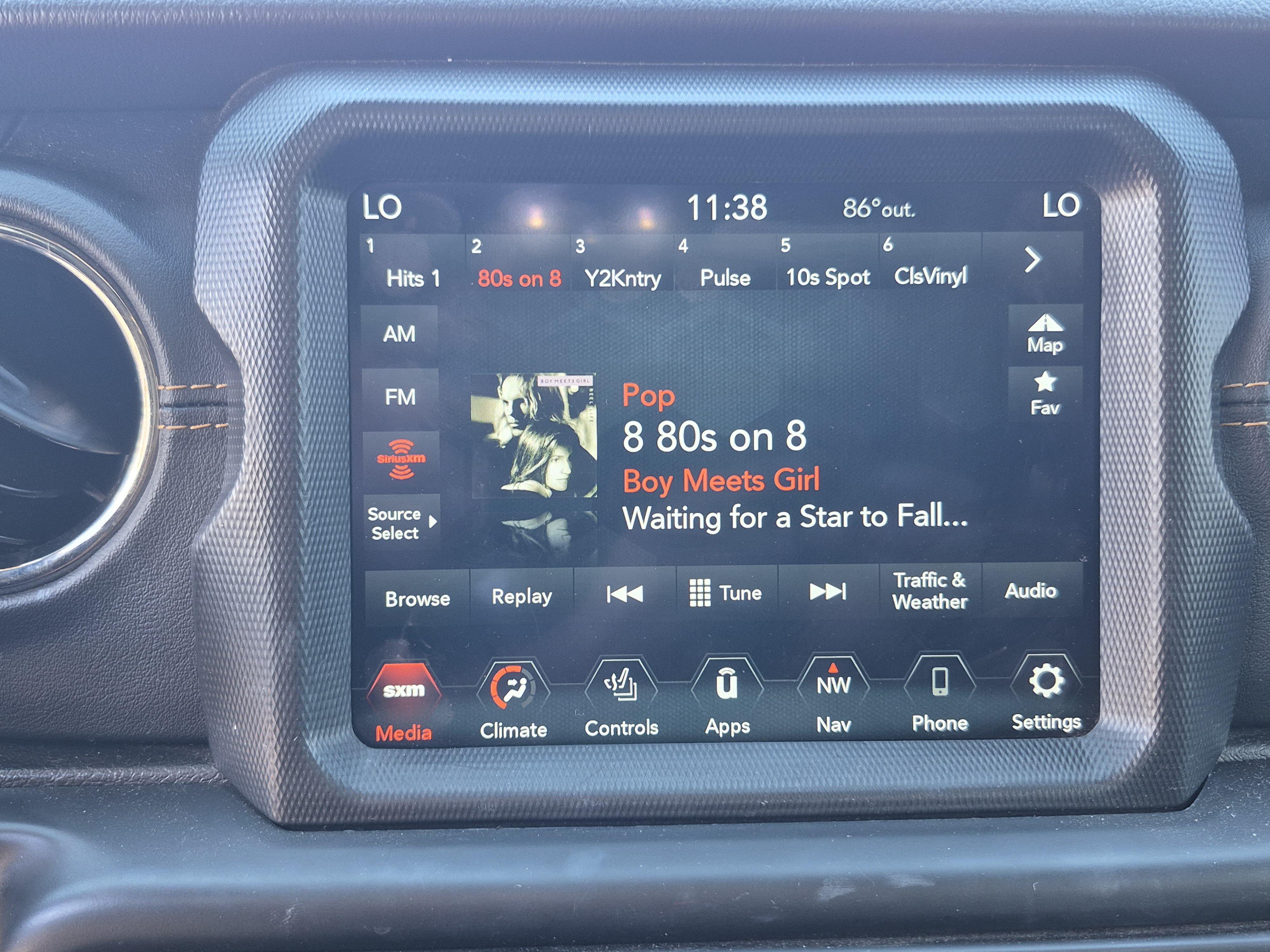 Used 2021 Jeep Wrangler Unlimited Sahara AWD/4WD image 28