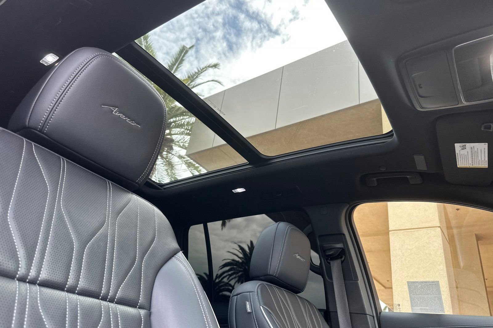 Certified 2025 Buick Enclave Avenir w/ Super Cruise Package image 19