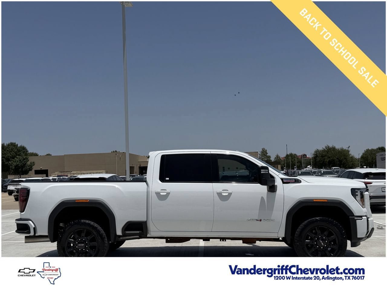 Certified 2025 GMC Sierra 2500 AT4 AWD/4WD image 3