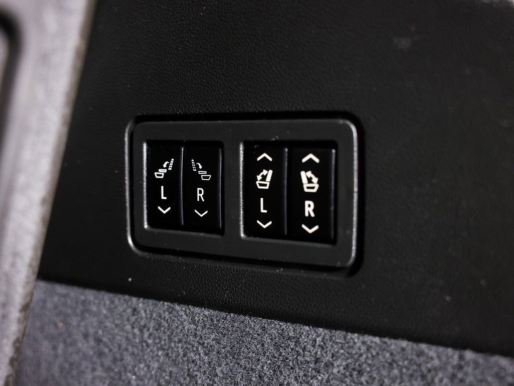 Used 2020 Cadillac XT6 Premium Luxury image 17