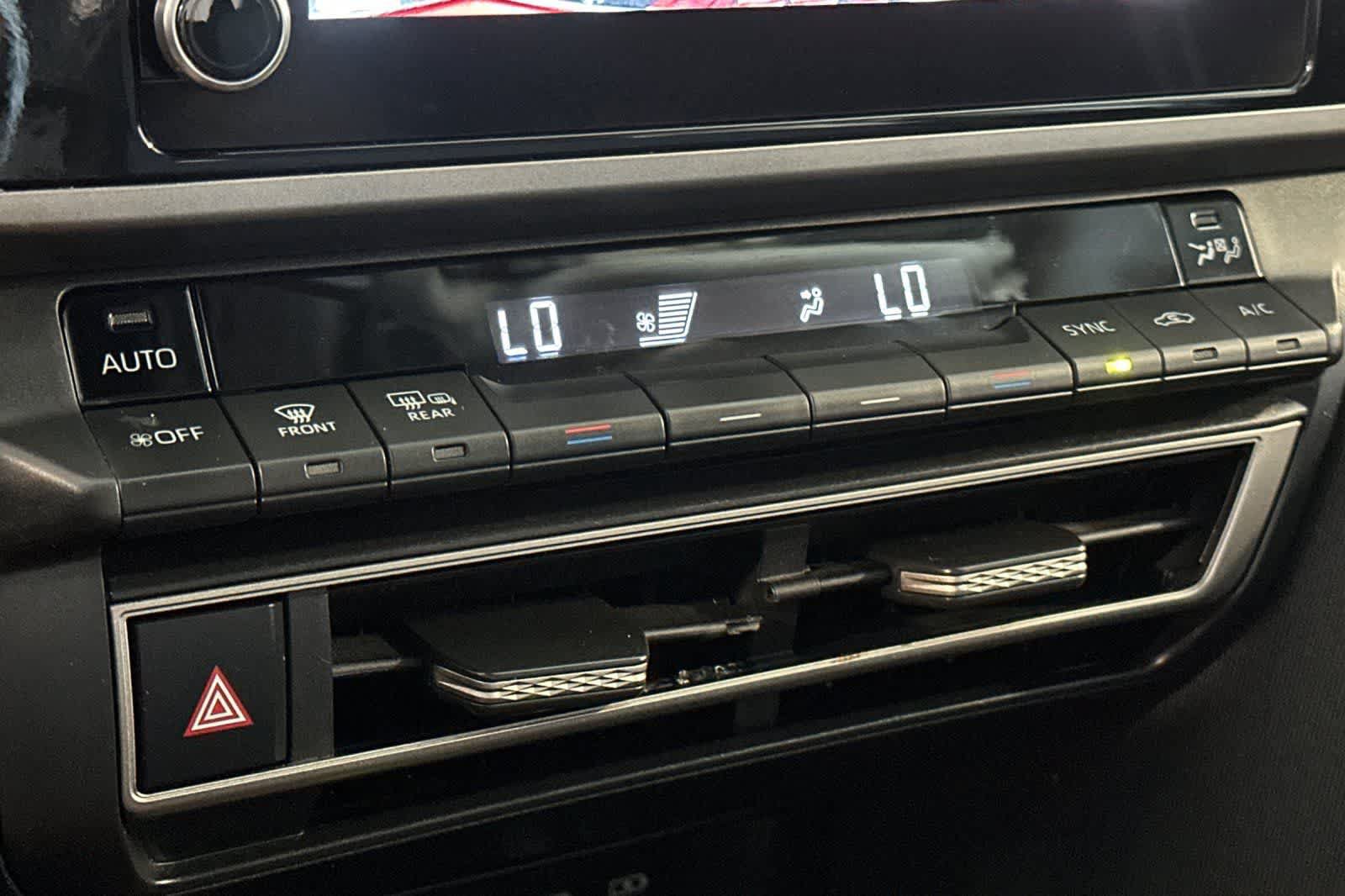 Used 2025 Toyota Camry LE FWD image 22