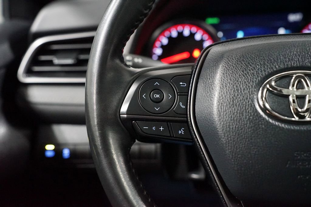 Used 2022 Toyota Camry XSE image 14