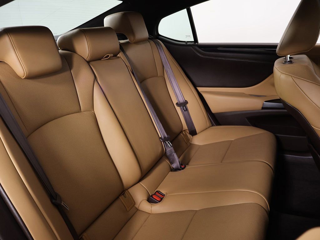Used 2020 Lexus ES 350 w/ Premium Package image 34
