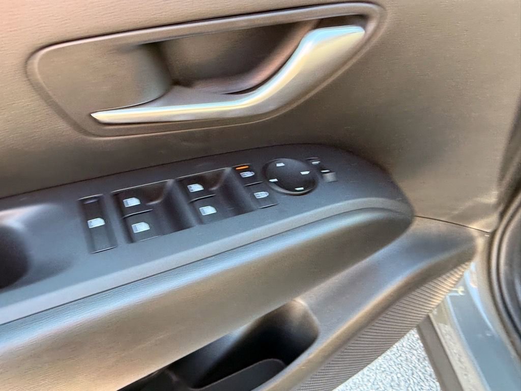 New 2025 Hyundai Santa Cruz SE image 8