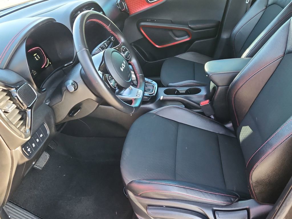 Used 2023 Kia Soul GT-Line image 7