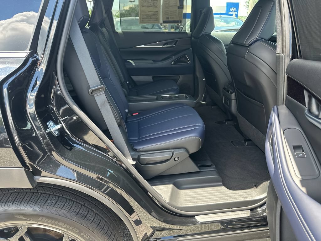 Certified 2026 INFINITI QX60 Sport w/ Dark Cargo Package AWD/4WD image 13