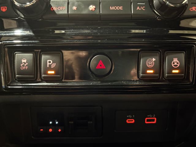 Used 2021 Nissan Titan PRO-4X w/ Pro-4x Convenience Package image 29