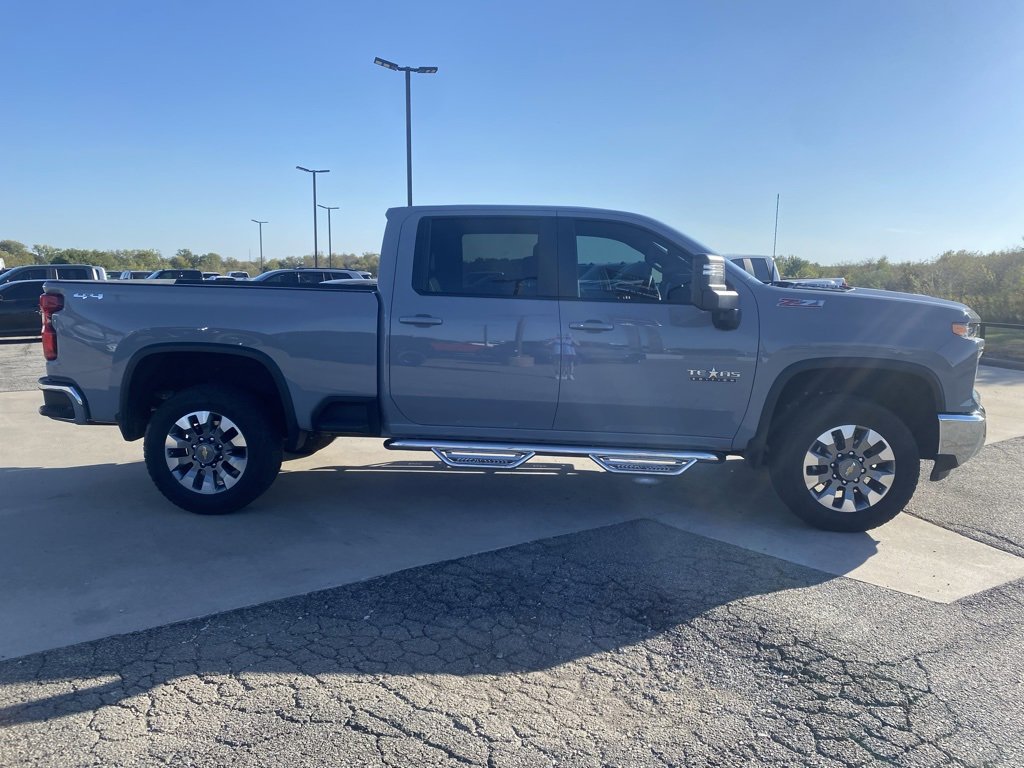 Used 2024 Chevrolet Silverado 2500 LT w/ Texas Edition image 6