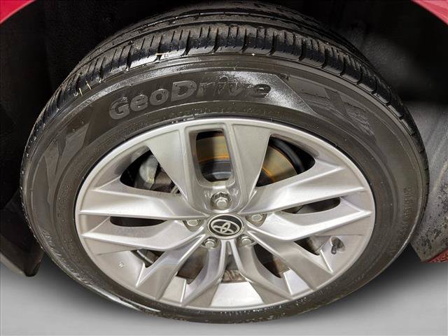 Used 2020 Toyota Avalon XLE FWD image 17