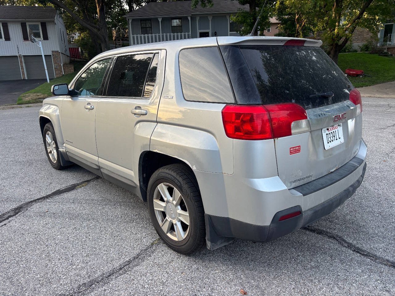 Used 2013 GMC Terrain SLE AWD/4WD image 3